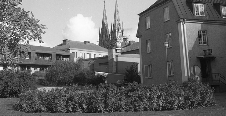 Gammalt foto på Olins park i Skara