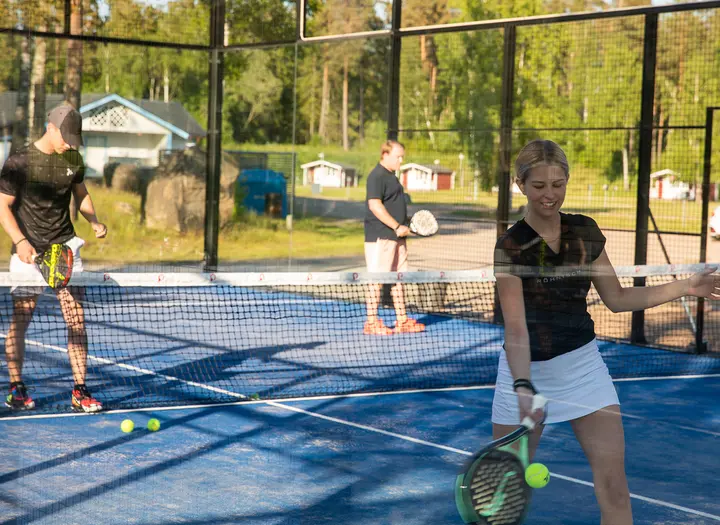 Padelbanor i Skara