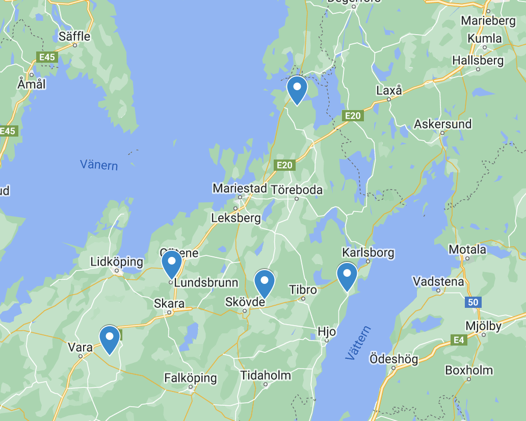 Karta över Skaraborg med utmärkta platser för vissa golfbanor