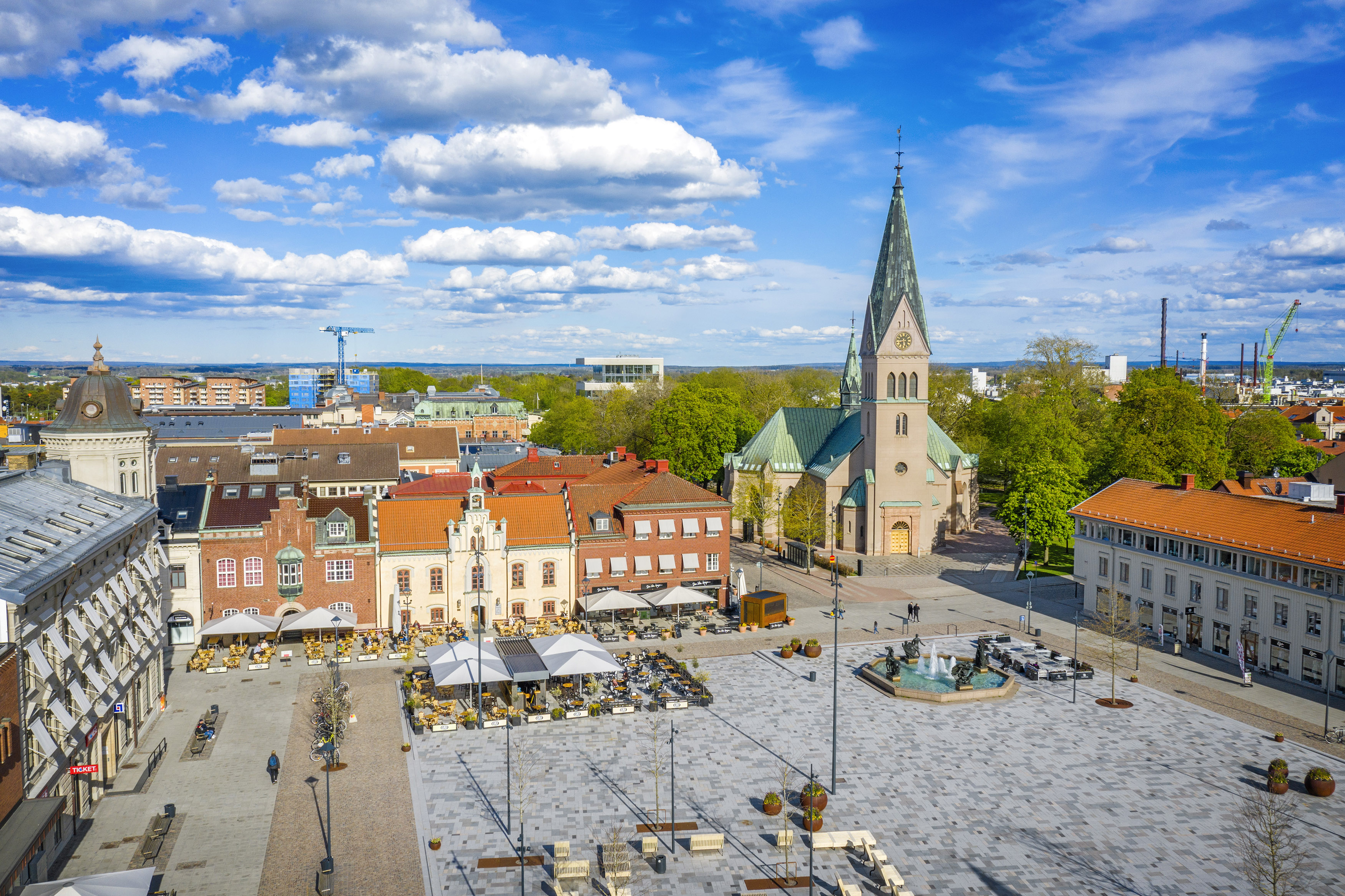 Vy över Hertig Johans torg i centrala Skövde