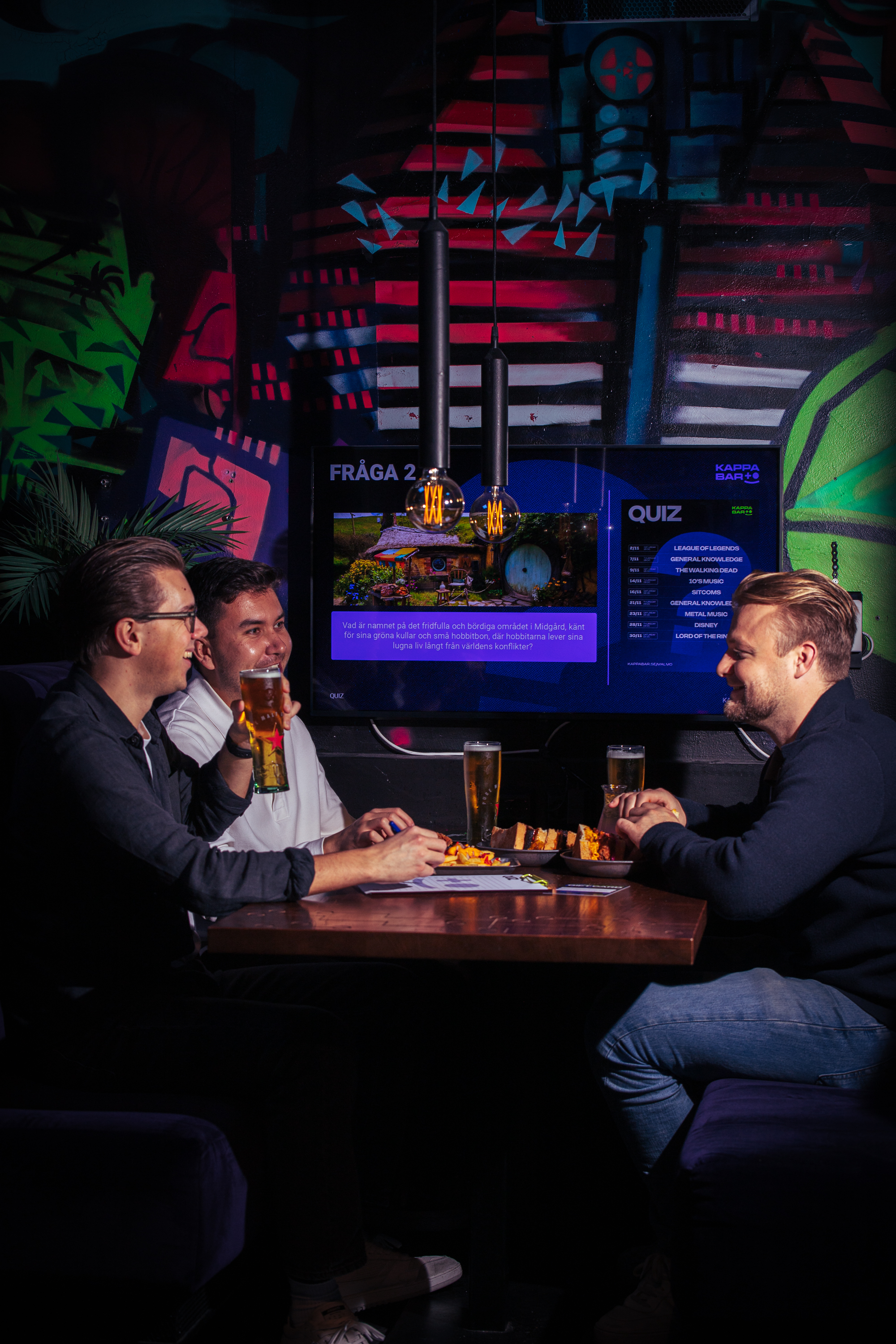 Äter, spelar och dricker på Kappa Bar