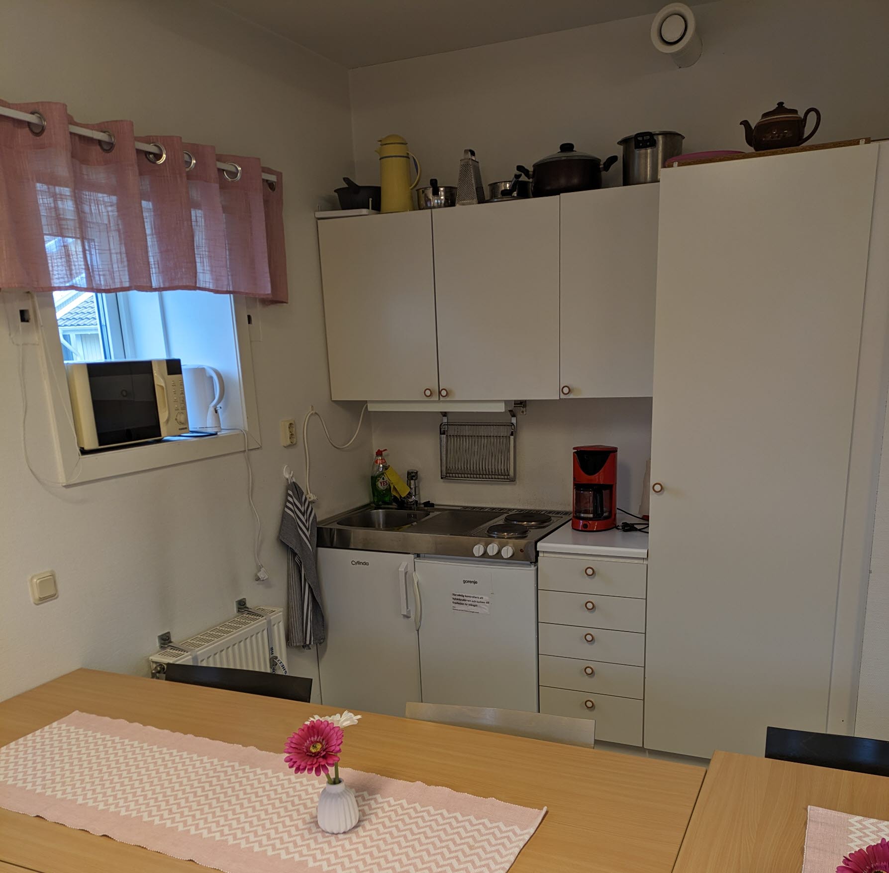 Interiörbild från övernattningslägenhet i Skövde