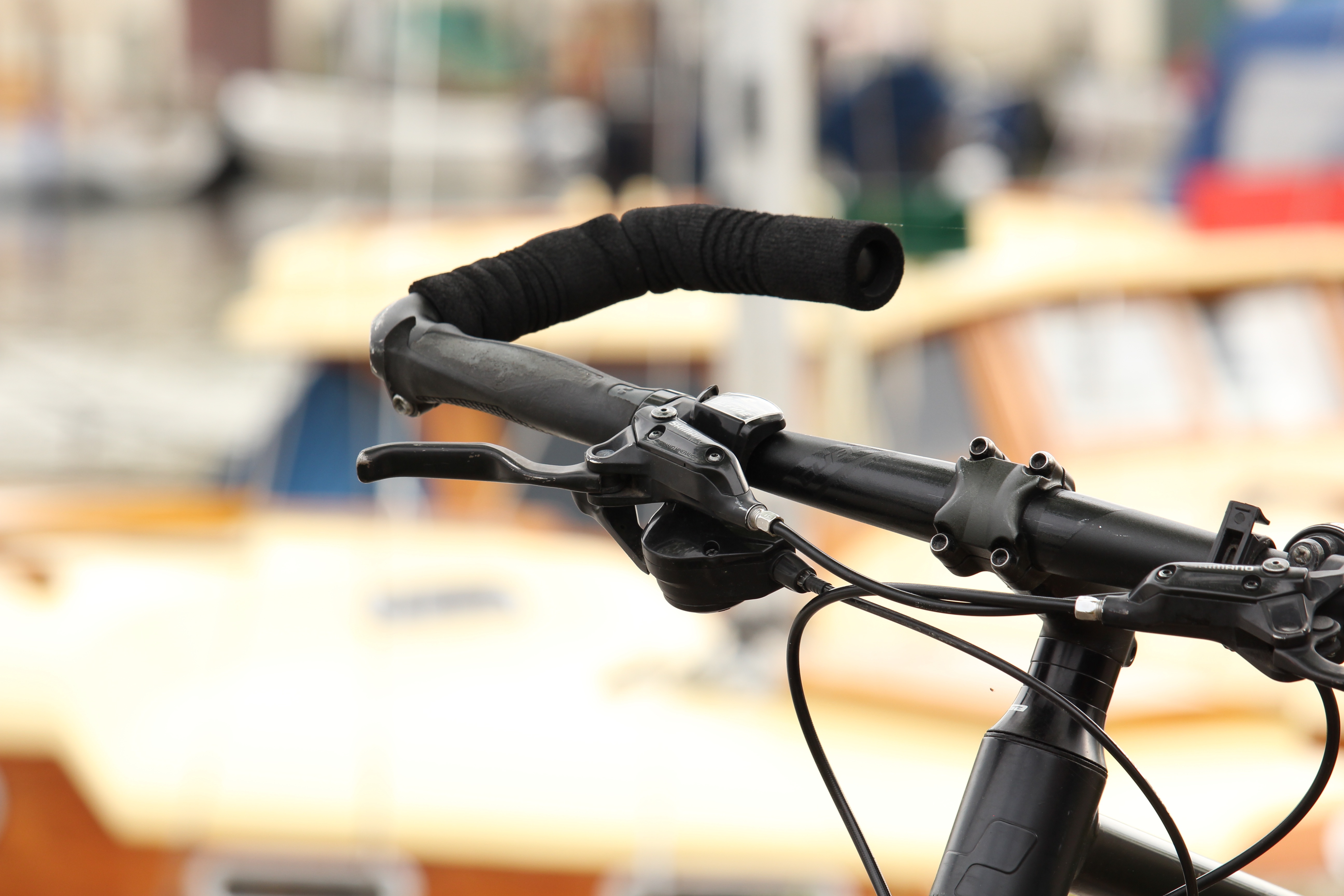 Båttur för cykling och vandring