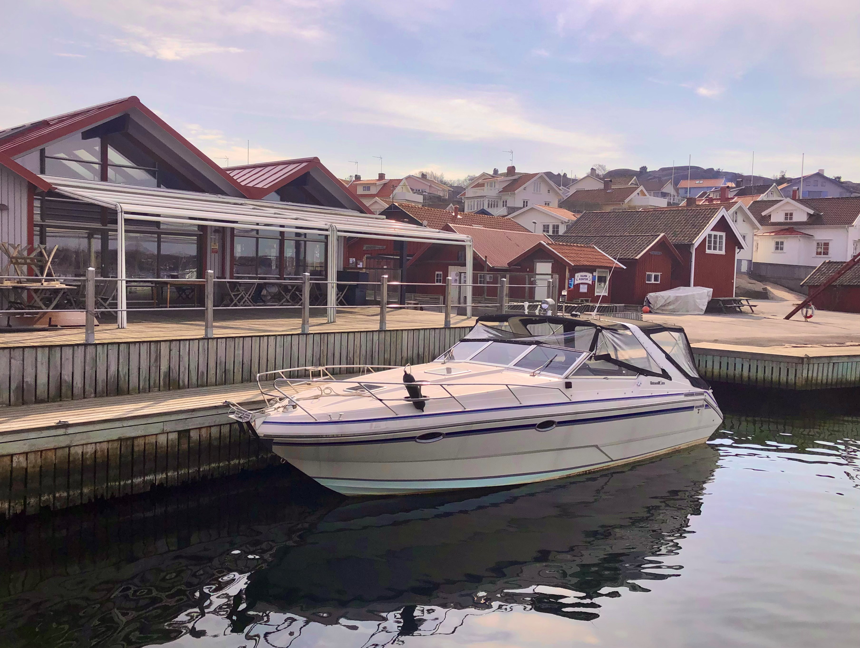 Bovallstrand gästhamn bryggcafet