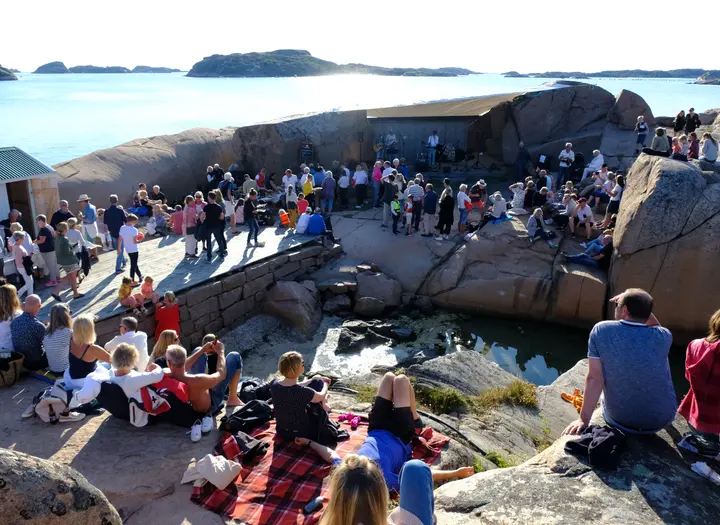 Sommarkväll på Badholmarna