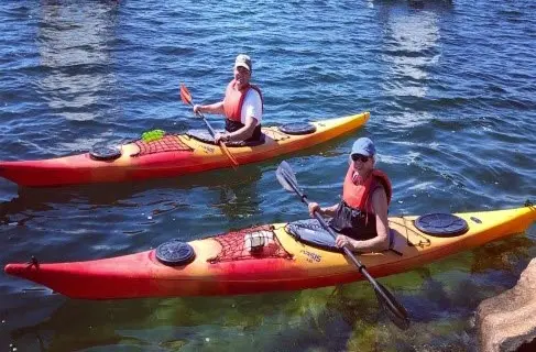Hyr kajak och paddla i skärgården