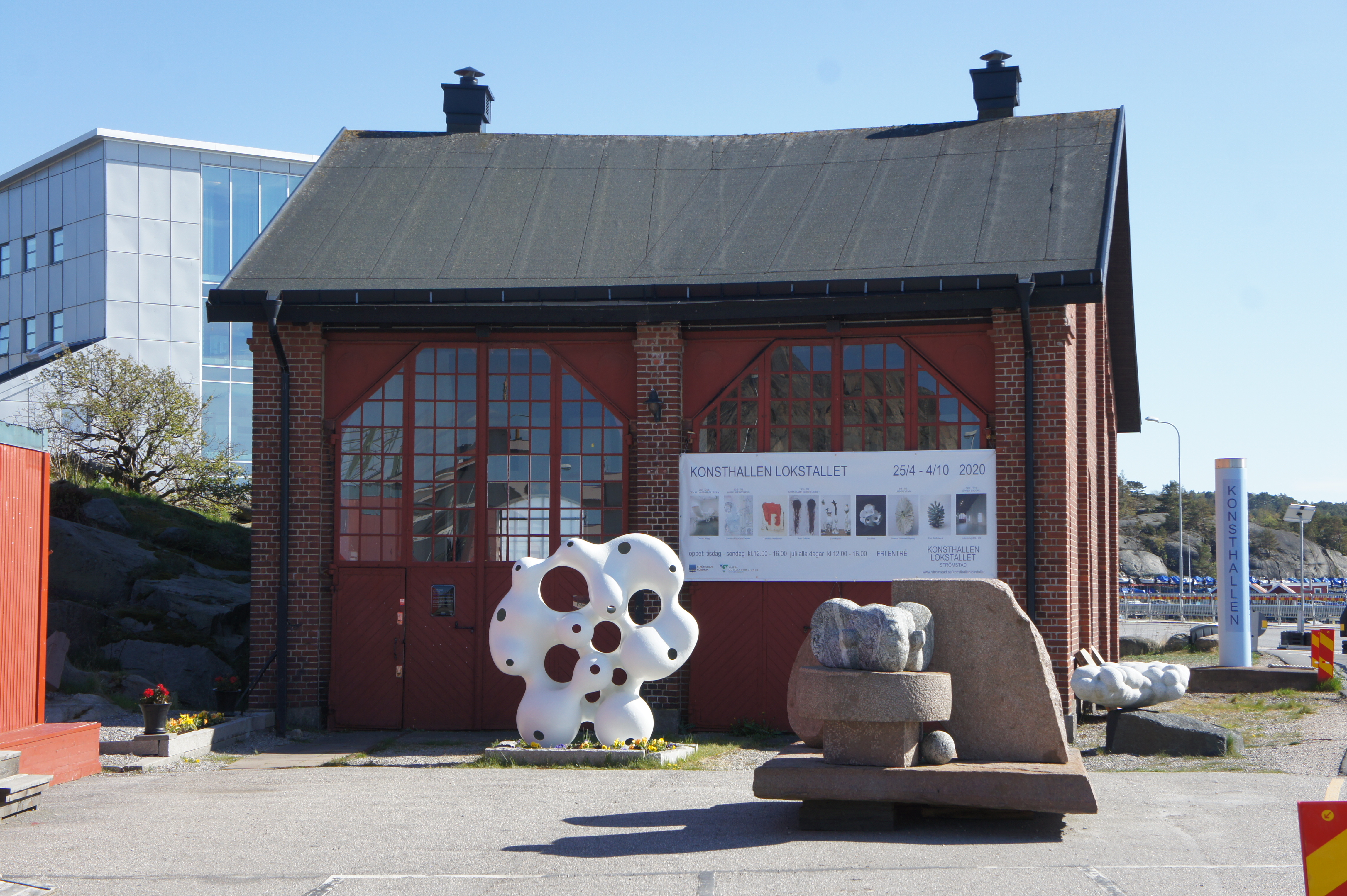 utsidan Konsthallen Lokstallet