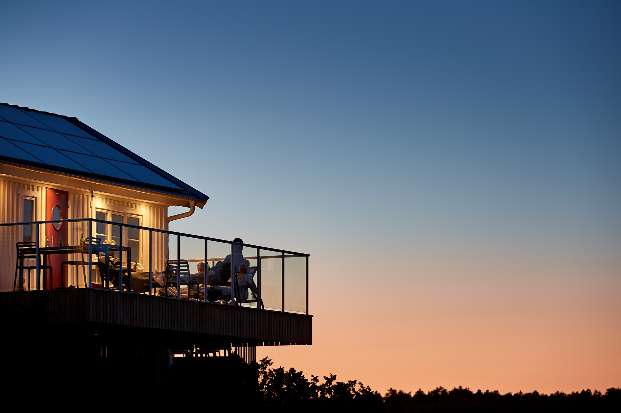 Lagunen campingstuga i solnedgång