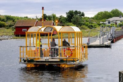 Linfärja mellan Kostersundet