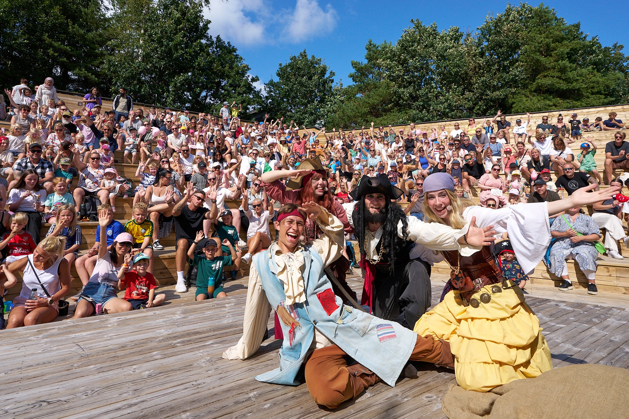 Teaterföreställning med publik på Daftöland
