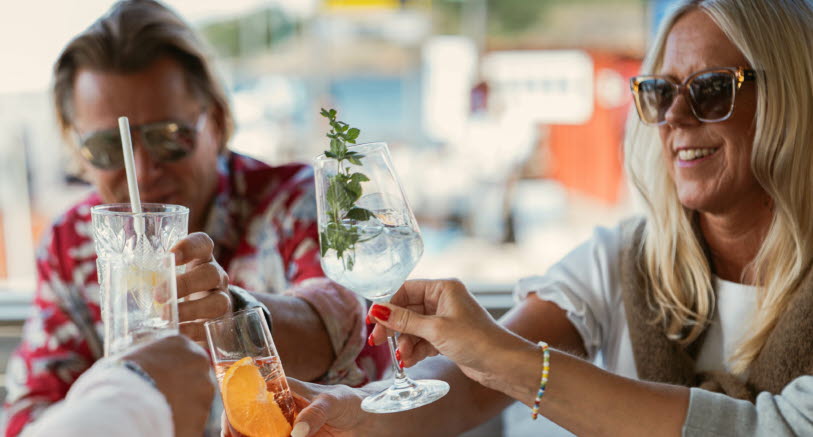 Ackes Cafe, glass- och grillbar