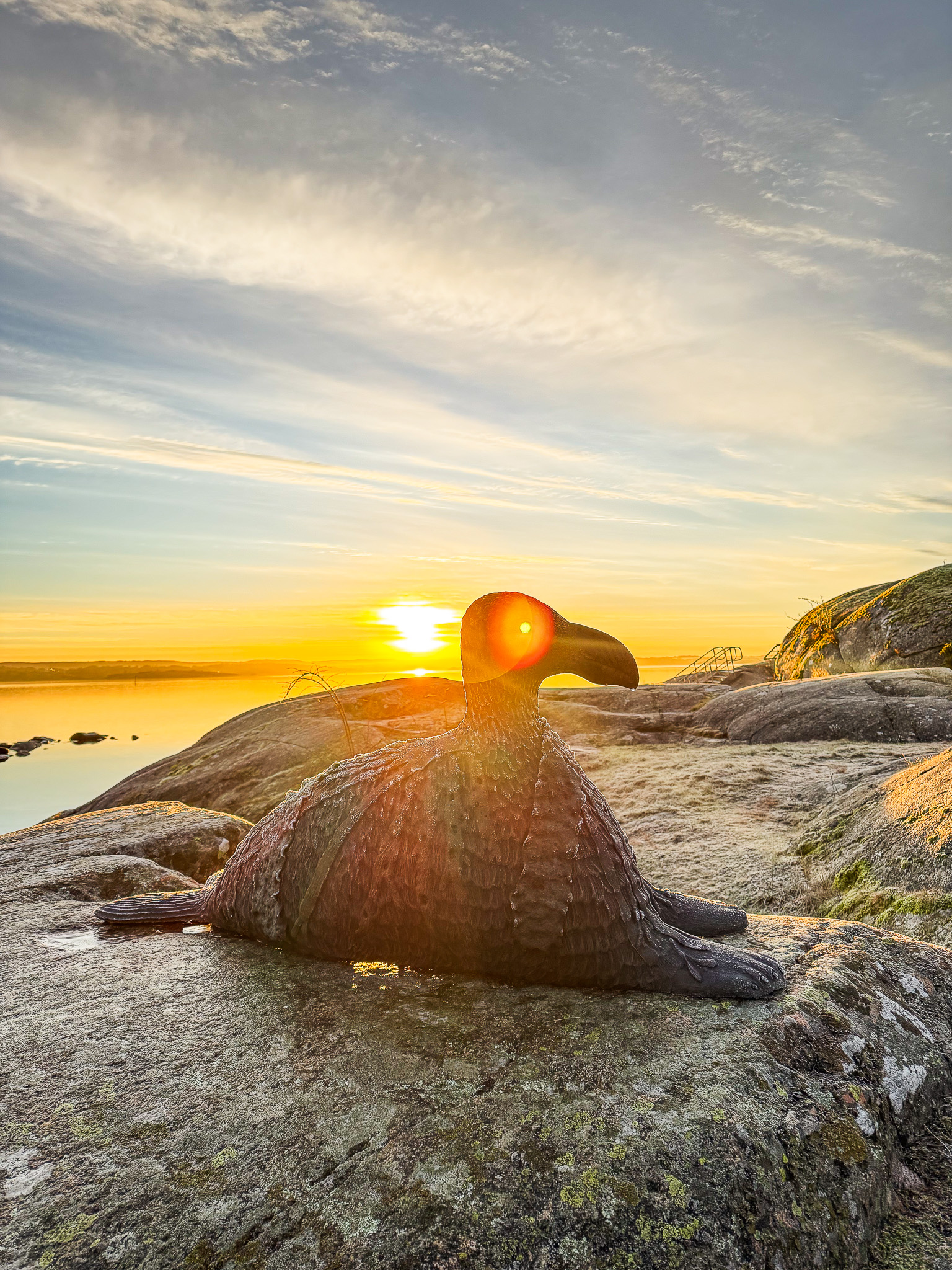 Skulpturen Fjordvätte på badplatsen Låka