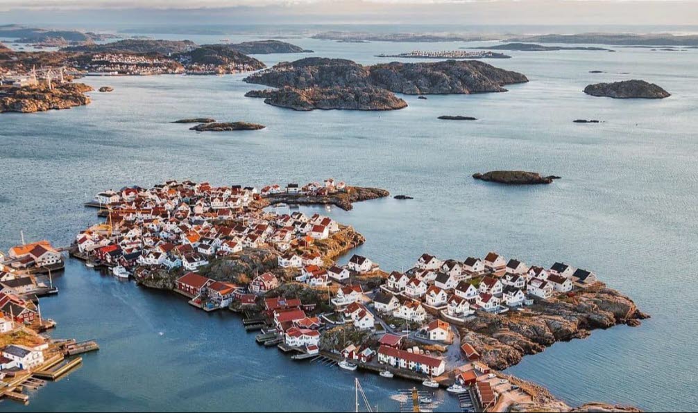 Klädesholmen, Tjörn