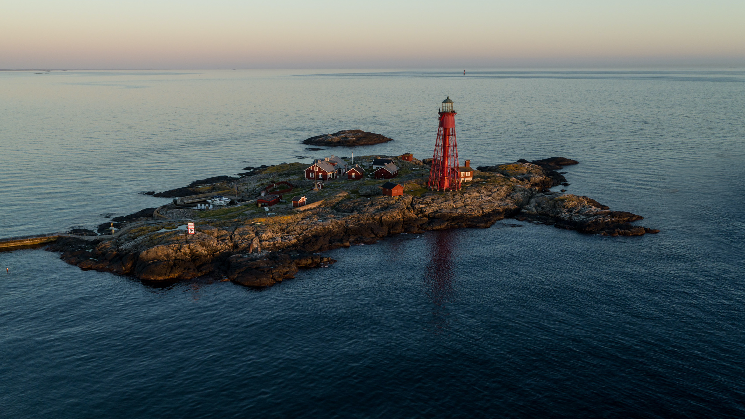 Pater Noster, Hamneskär