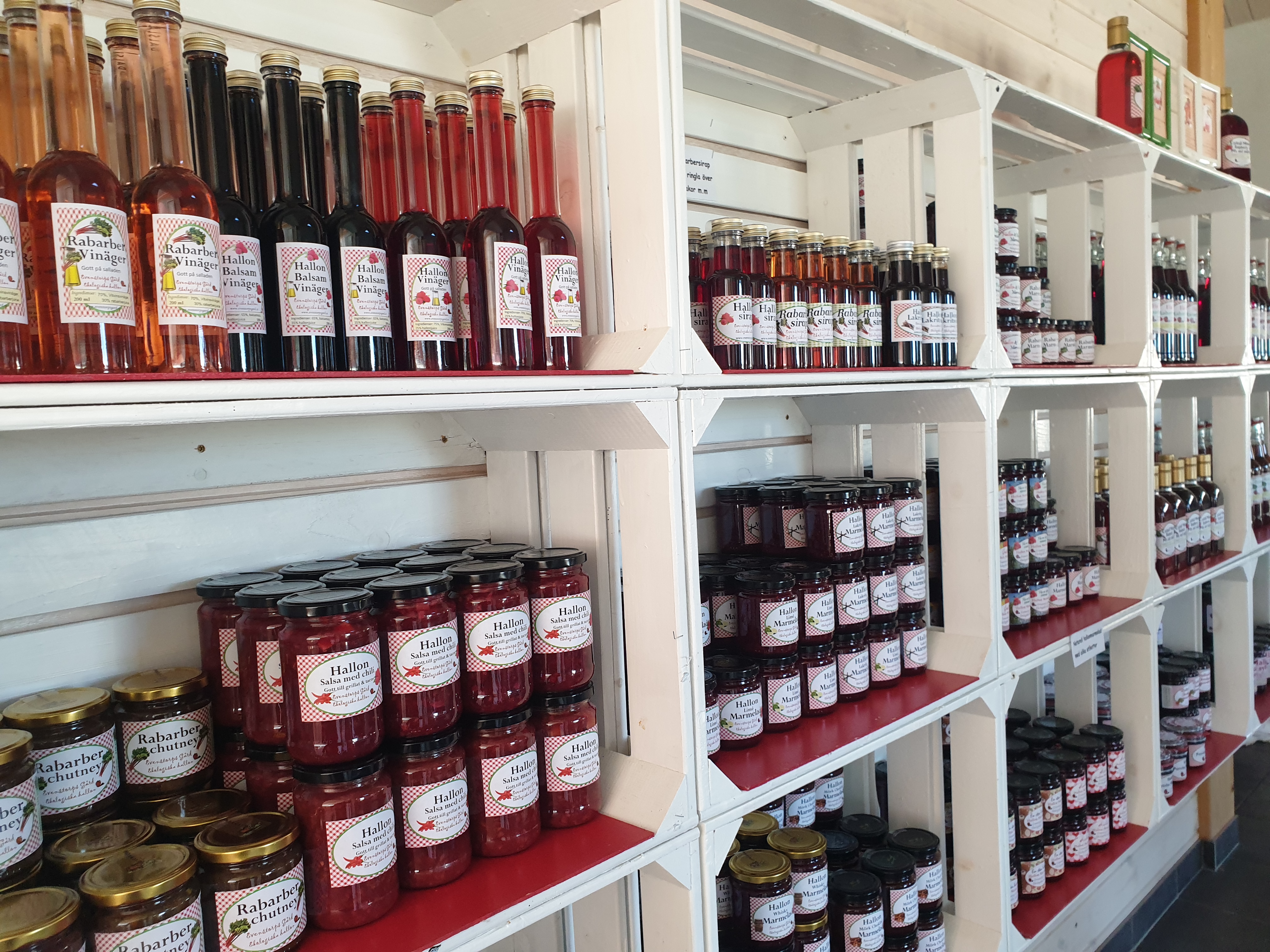 lokalprodukter på hyllor