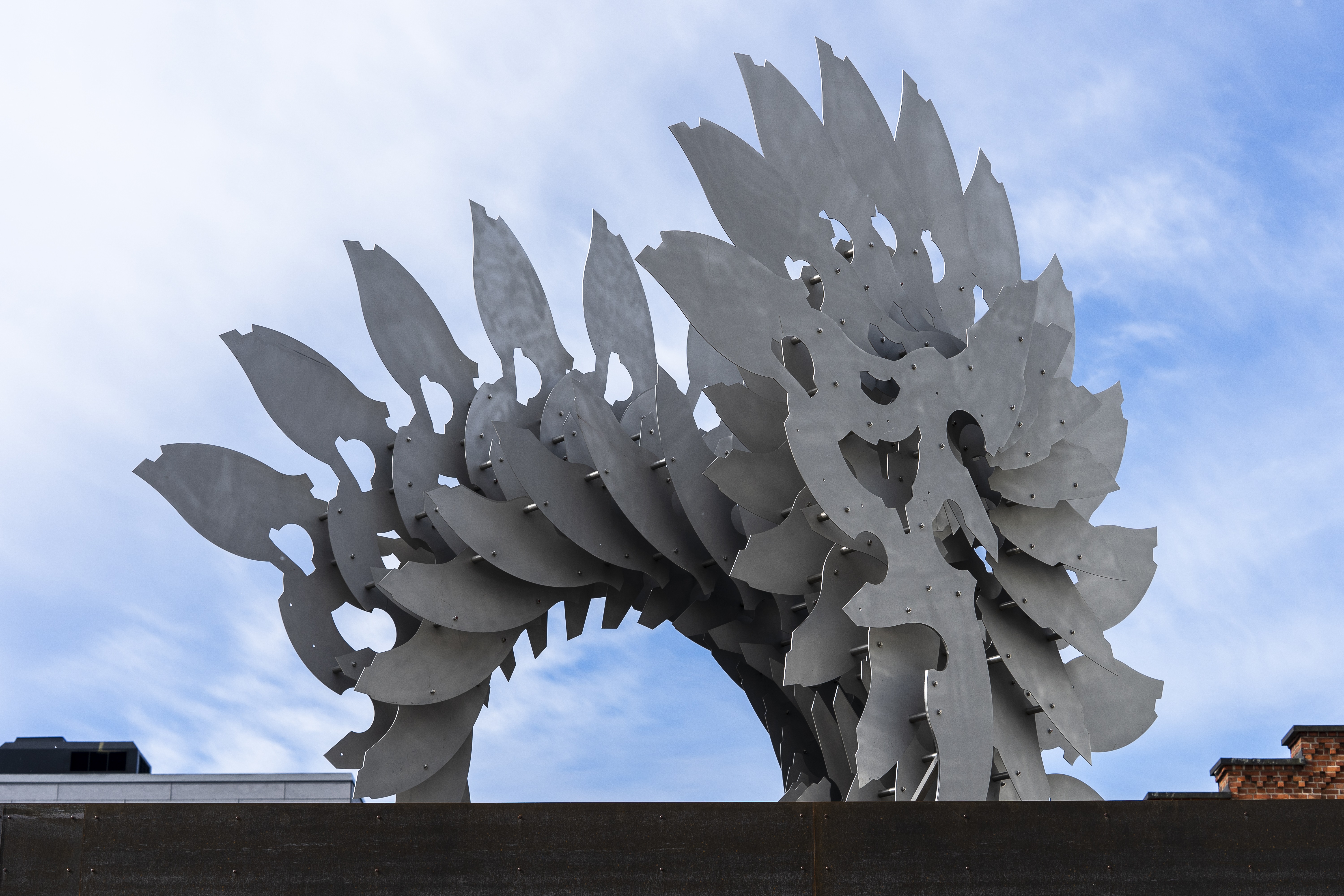 Skulpturen APEX i Trollhättan