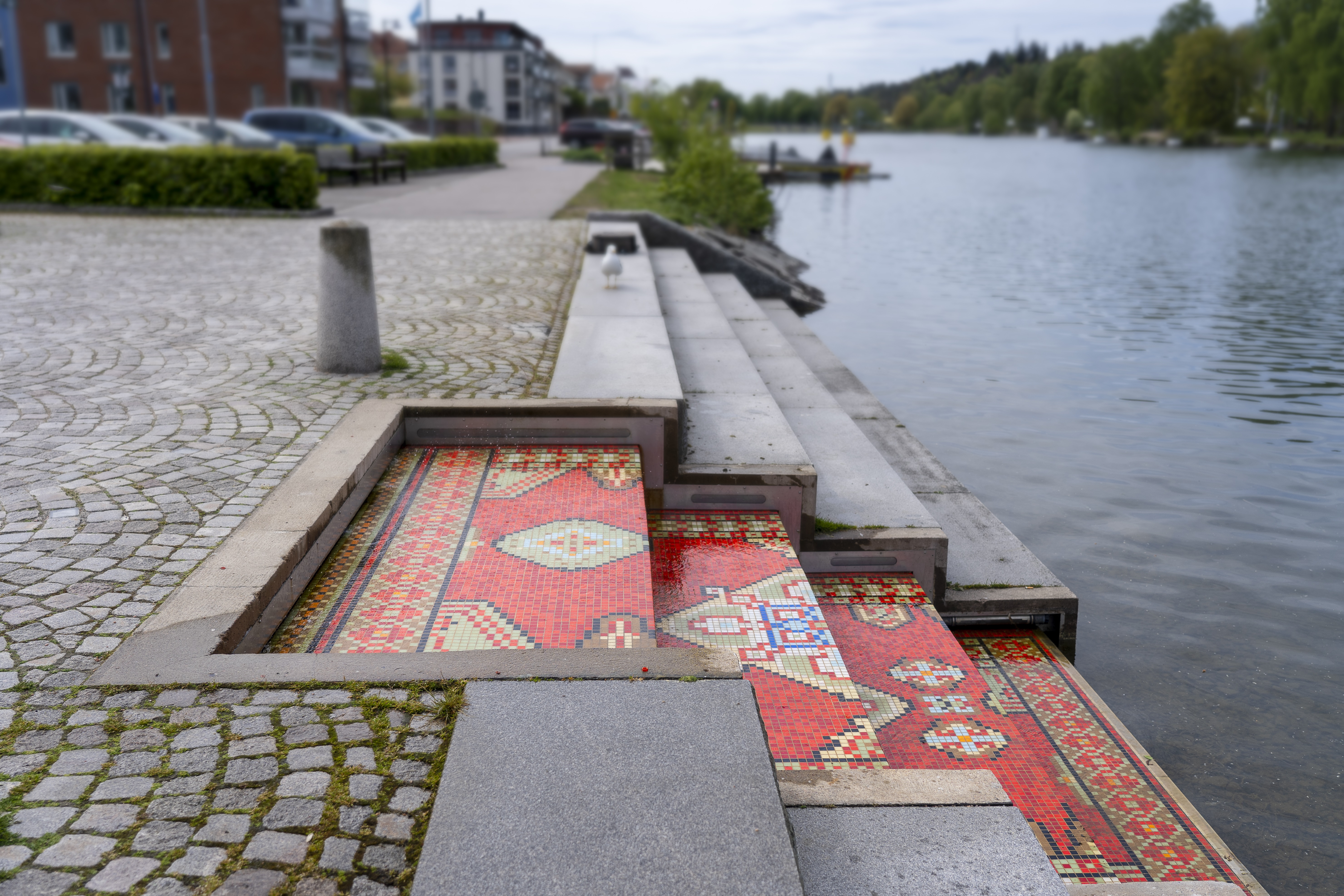 Skulpturen Flytande Matta i Trollhättan