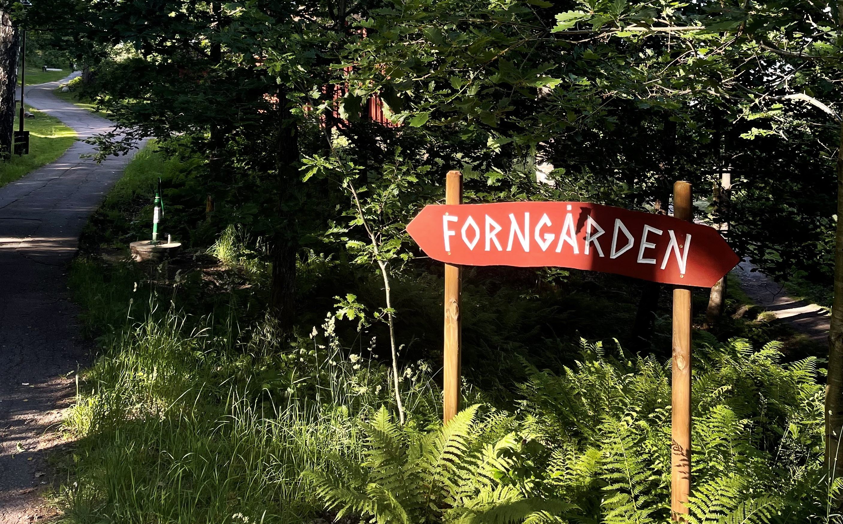 Forngården skylt