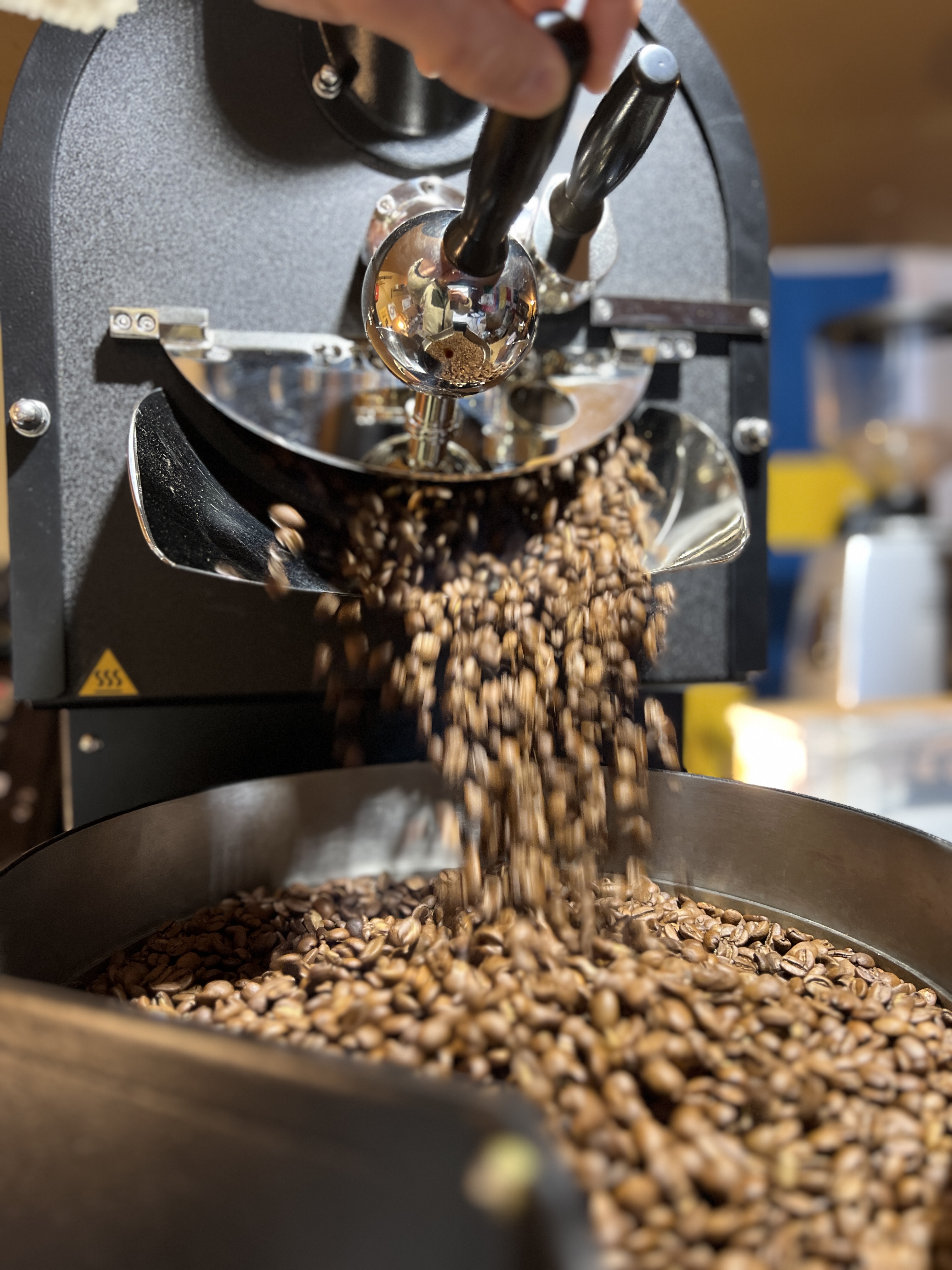 Invigning av 12 Knots Coffee roasters nya café