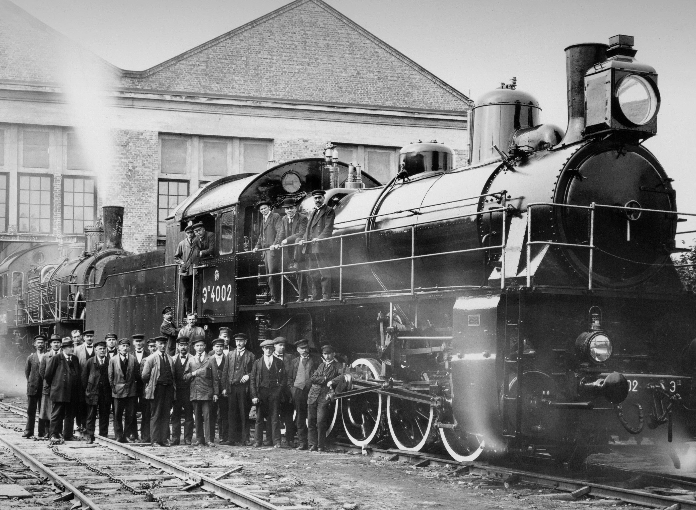 Gammalt foto av ett ånglok