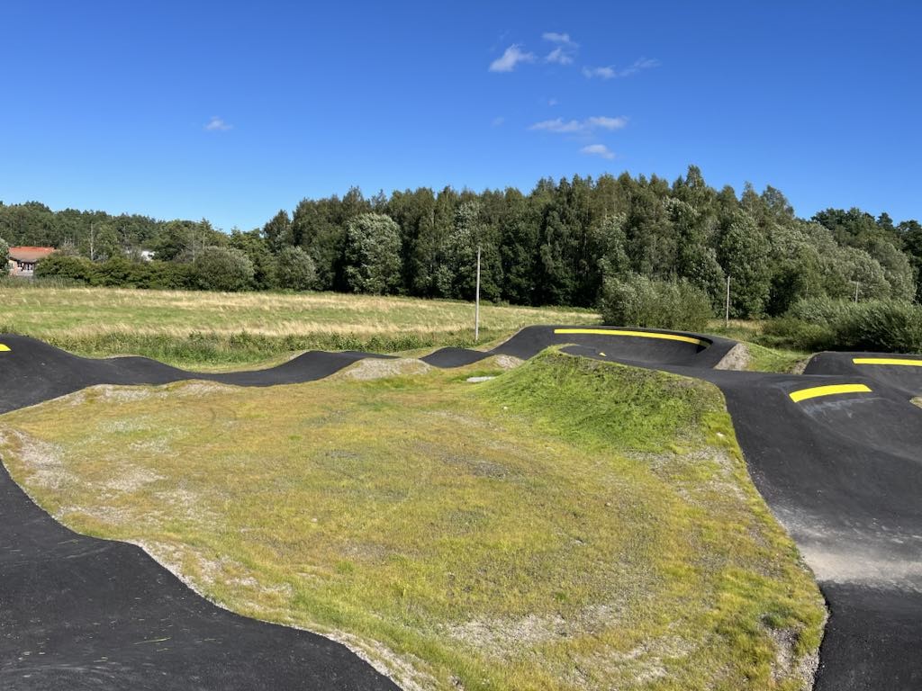 Pumptrack-bana skidstugan Strömslund Trollhättan