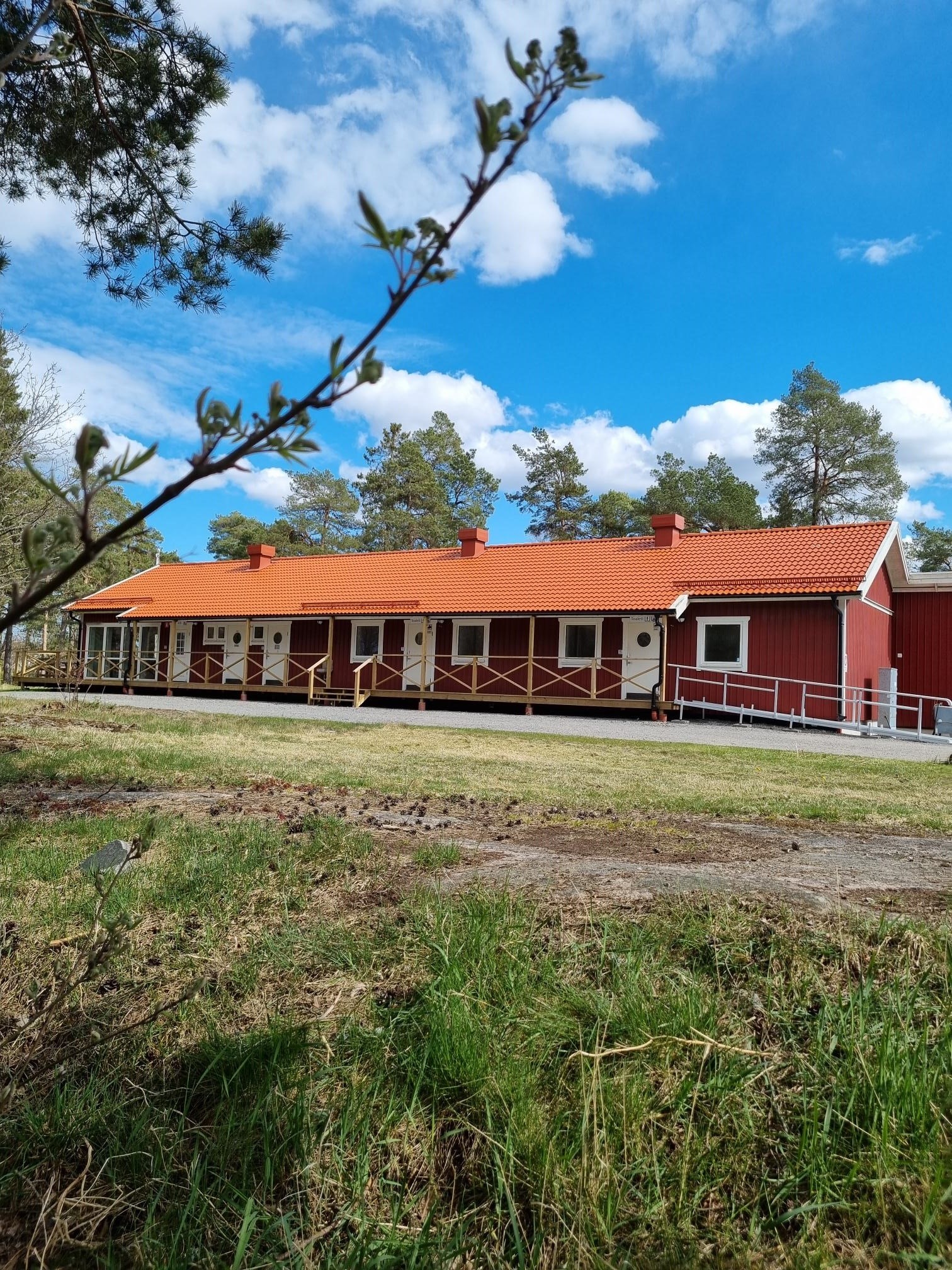 Bild av servicehuset vid Trollhättans Camping City