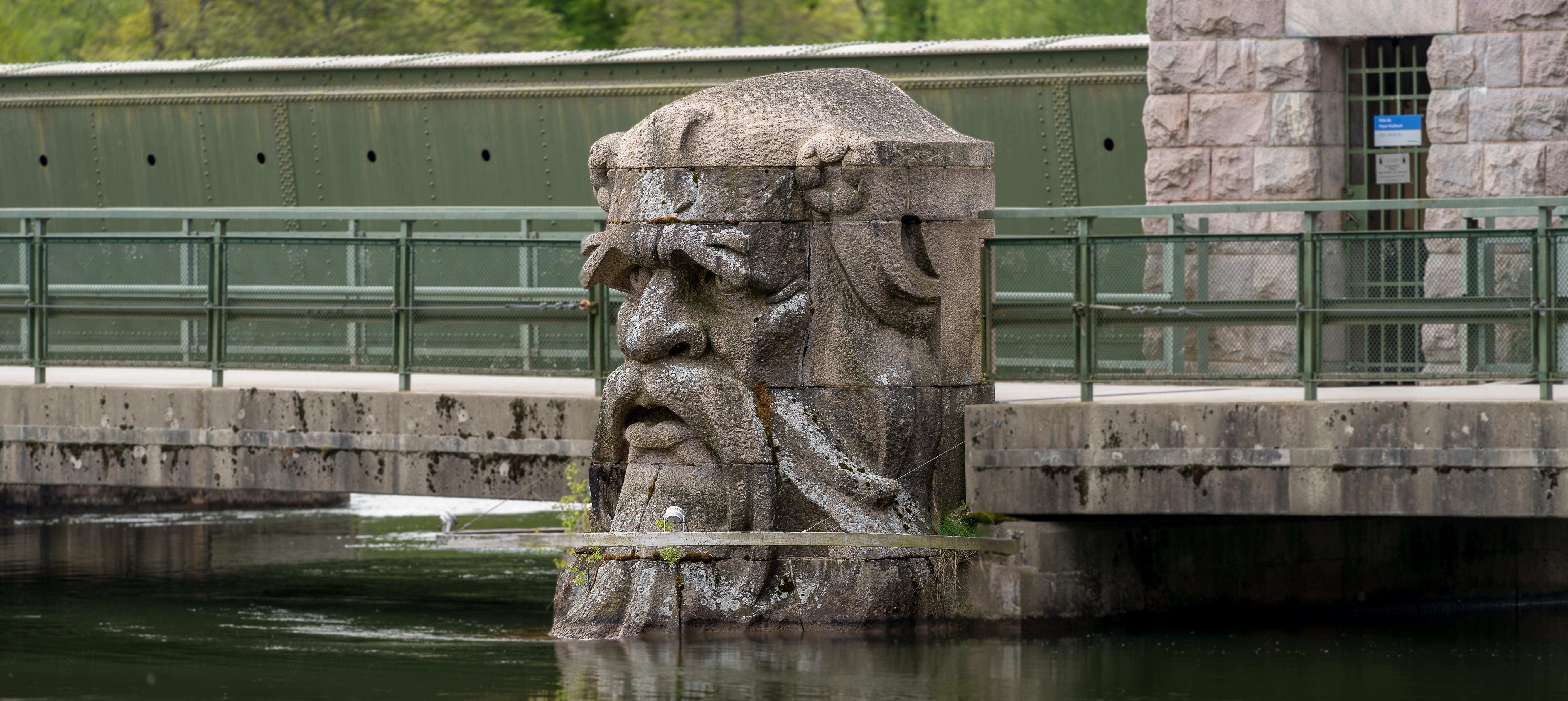 Skulpturen Strömkarlen i Trollhättan