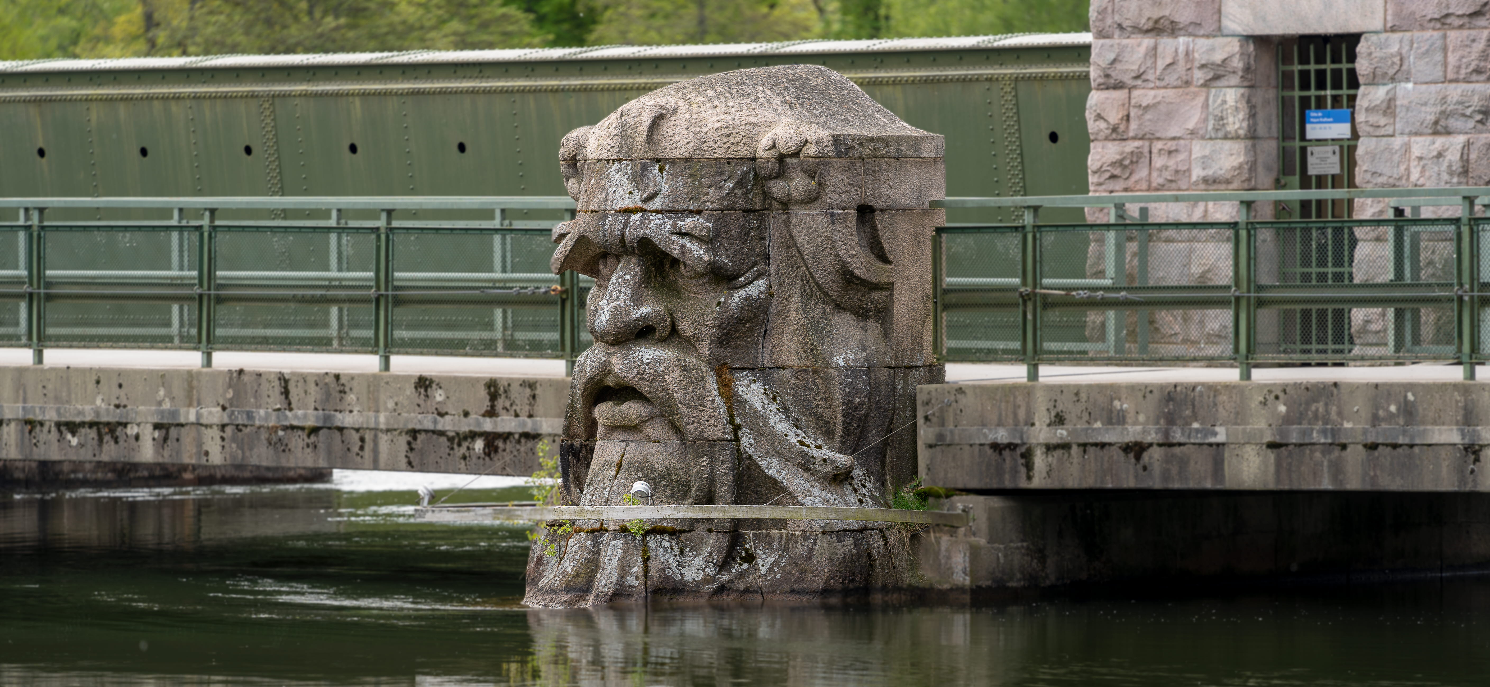 Skulpturen Strömkarlen i Trollhättan
