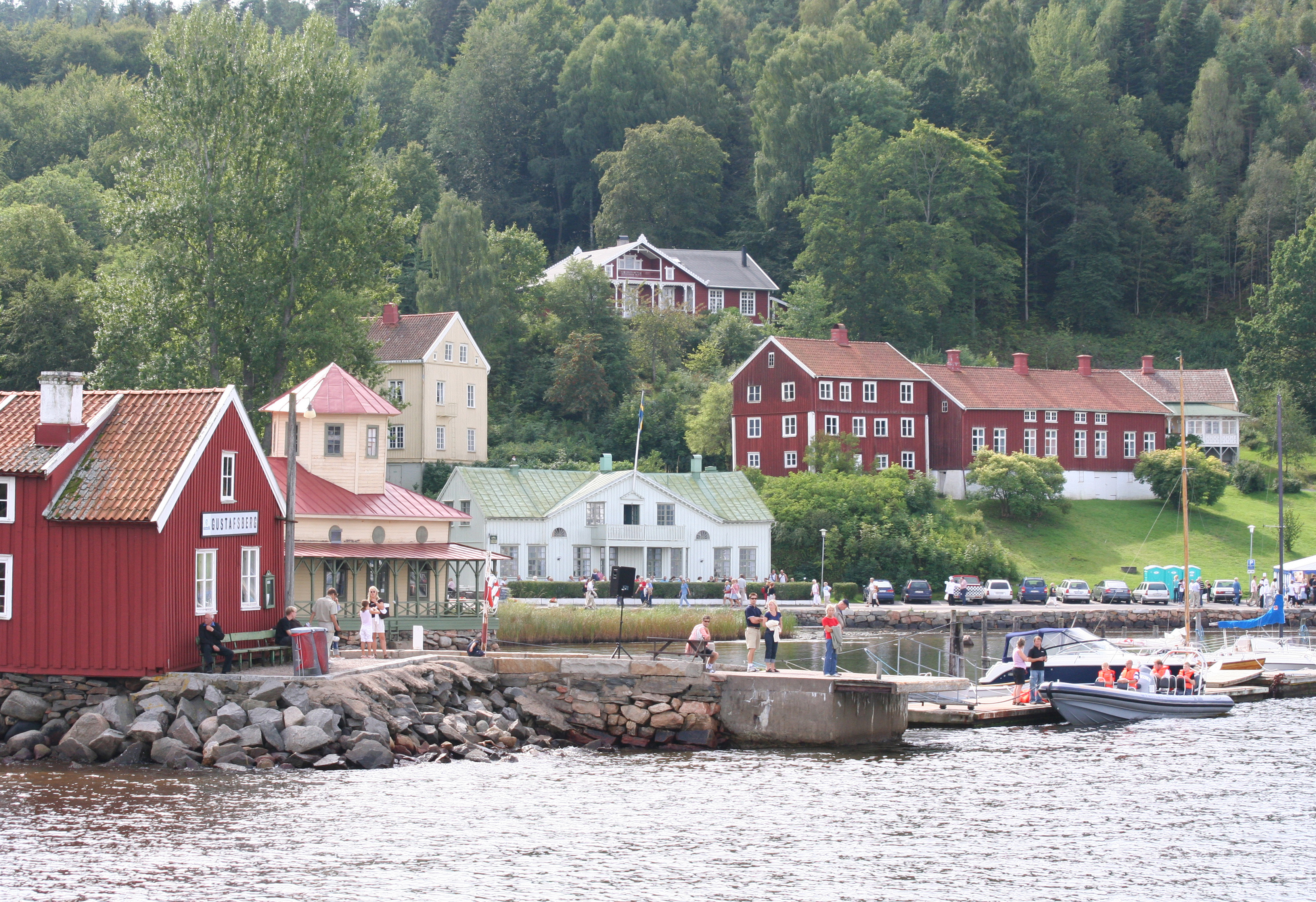 Gustafsberg från vattnet