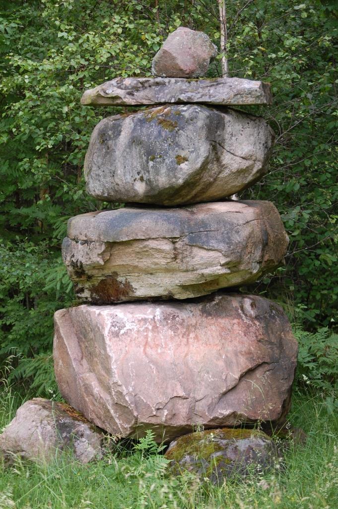Prästavägen i Ulricehamn är en kulturväg mellan Gällstad och Södra Säm. På bild: prä-sten.