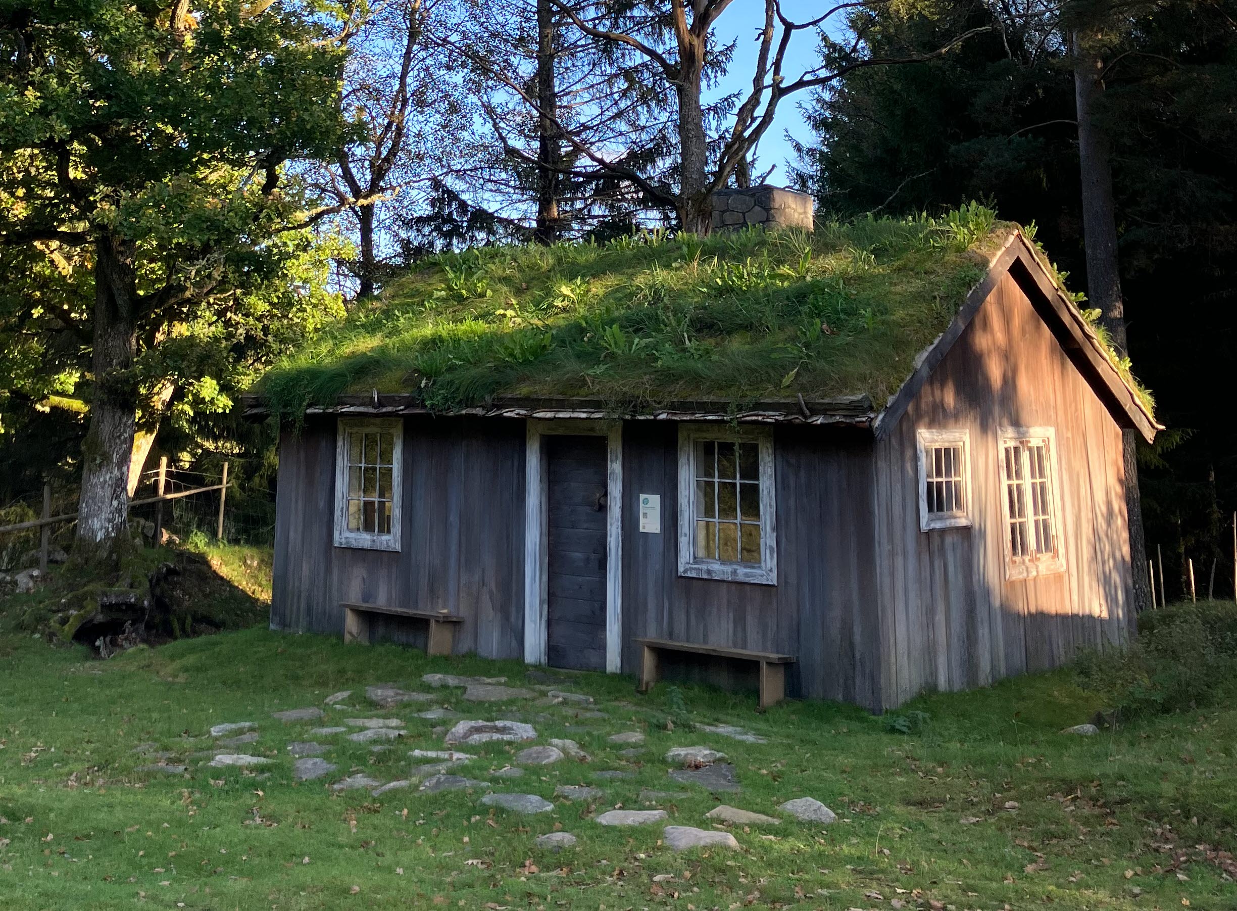 Bild på torpet som användes som inspelningsplats för filmen Utvandrarna (2021)