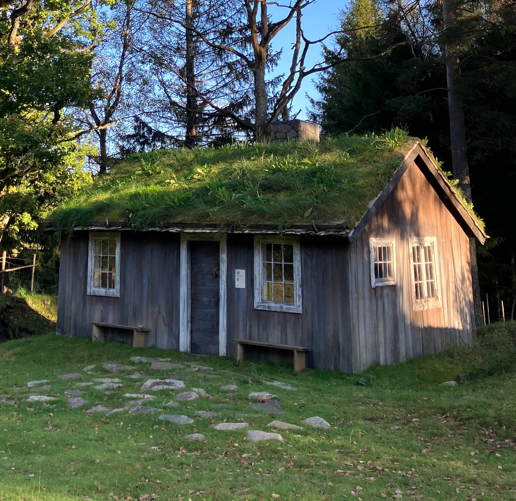 Bild på torpet som användes som inspelningsplats för filmen Utvandrarna (2021)